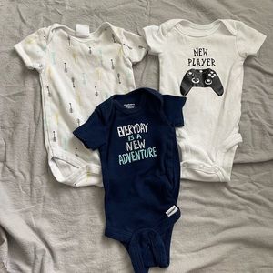 Gerber Carters Starting Out baby onesie bundle size newborn